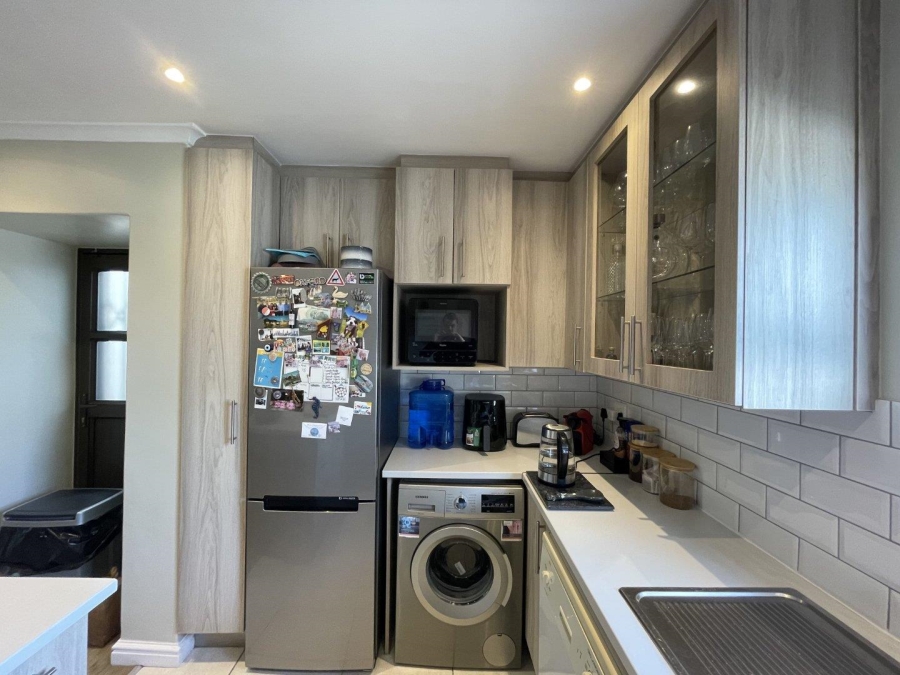 3 Bedroom Property for Sale in Kirstenhof Western Cape